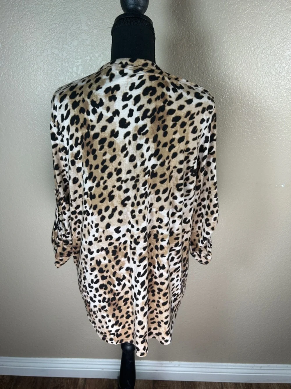 Calvin Klein Leopard Print Zip Front Blouse Large Gold Accent Animal Print Top - Picture 5 of 6